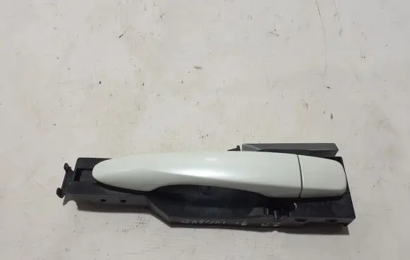 Nissan Qashqai Rear door exterior handle 