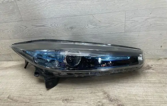 Renault Zoe Headlight/headlamp 260109891R 1EL01091202