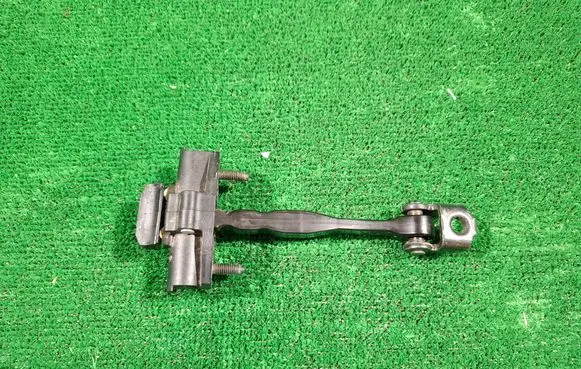 Volvo XC40 Front door check strap stopper 31457262