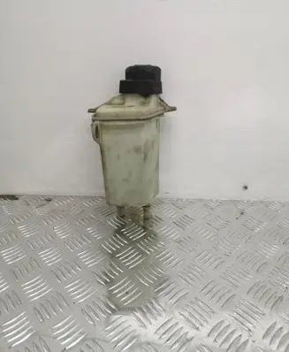 Power steering fluid tank/reservoir