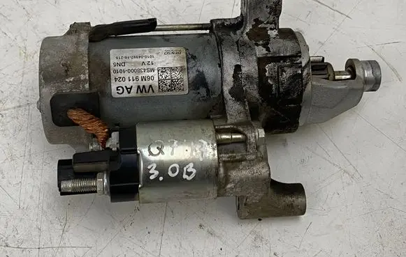 Audi Q7 4M Starter motor 06M911024