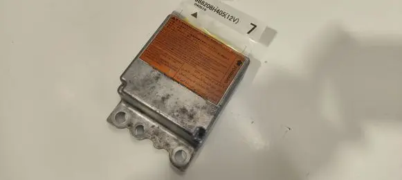 Nissan X-Trail T30 Airbag control unit/module 988208H405