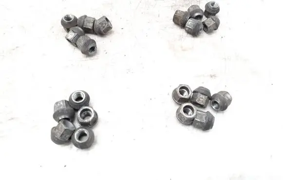 Opel Astra J Nuts/bolts 