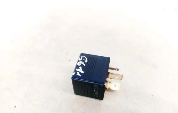Audi A4 S4 B5 8D Other relay 8A0951253 899587