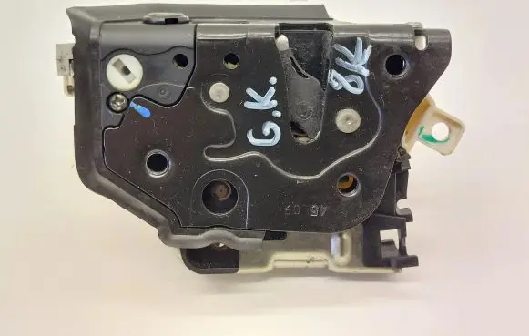 Audi A4 S4 B8 8K Rear door lock 8K0839015C