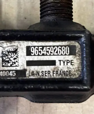 Citroen C4 I Fuel main line pipe 9654592680