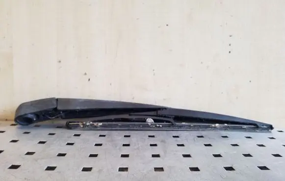 Suzuki Grand Vitara II Rear wiper blade arm