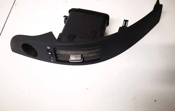 Toyota Corolla Verso AR10 Dash center air vent grill 5567064010