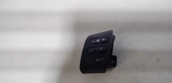 Toyota Corolla Verso AR10 Steering wheel buttons/switches 