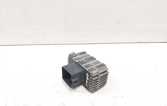 Opel Astra H Glow plug pre-heat relay 55354141