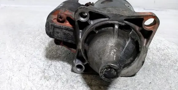 Mazda 323 F Starter motor M3T38882