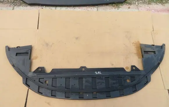 Engine splash shield/under tray