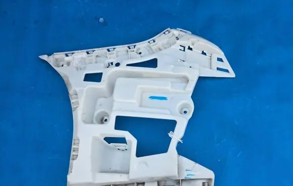 BMW 4 G22 G23 G24 G26 Rear bumper mounting bracket 8078585