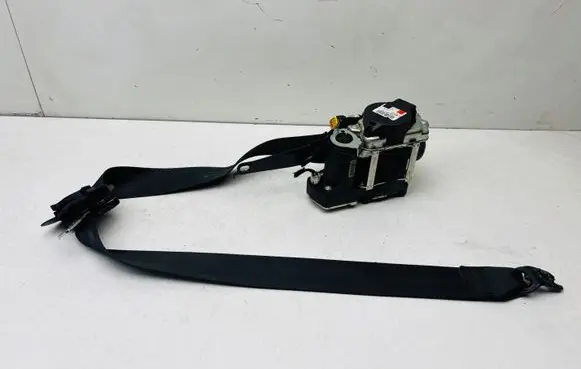 Volkswagen PASSAT B8 Front seatbelt 3G2857705C