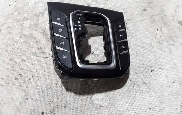 Hyundai Ioniq Seat heating switch 93300G2500