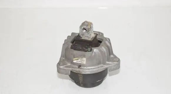 BMW 5 F10 F11 Engine mount bracket 6777382 22116777382