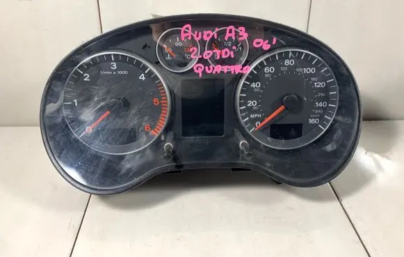 Audi A3 S3 A3 Sportback 8P Speedometer (instrument cluster) 8P0920981B