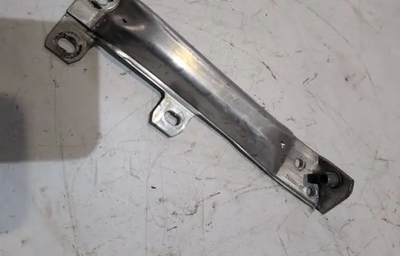 BMW 5 F10 F11 Radiator mount bracket 4017688914 7158894 2016889LEA