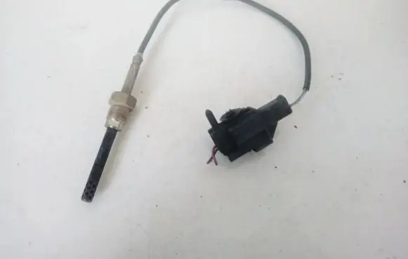 Volvo V70 Exhaust gas temperature sensor 30713739a