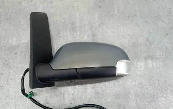 Volkswagen Touran I Front door electric wing mirror 073015