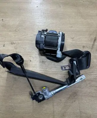 Ford Escape III Front seatbelt 177W000N7 627447500C