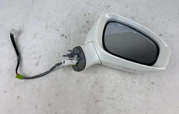 Toyota Mirai Front door electric wing mirror