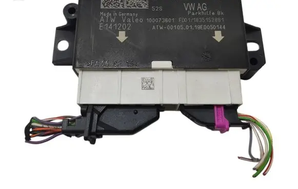 Seat Leon (5F) Headlight/headlamp mounting bracket 5QA919294C
