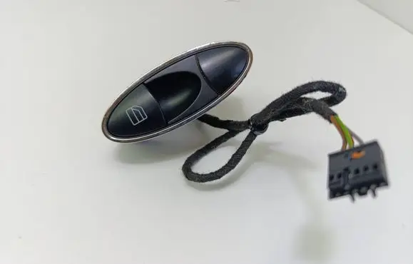 Mercedes-Benz E W211 Electric window control switch A2118218651