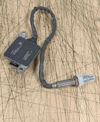 Mercedes-Benz Sprinter W907 W910 Lambda probe sensor A0009053009