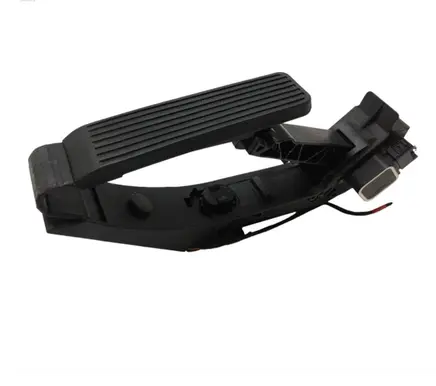 Mercedes-Benz S W220 Accelerator throttle pedal A2033010001