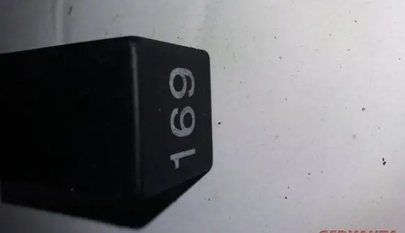 Volkswagen PASSAT B5 Other relay 7M0959627