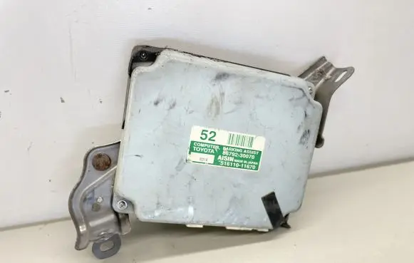 Lexus GS 300 350 430 450H Engine control unit/module 8679230070 51611011670