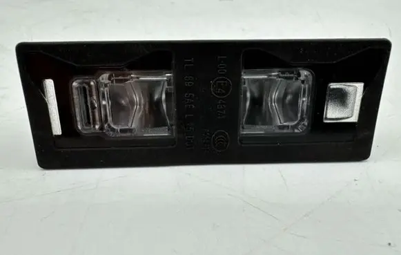 Audi Q2 - Number plate light 8W6943021A