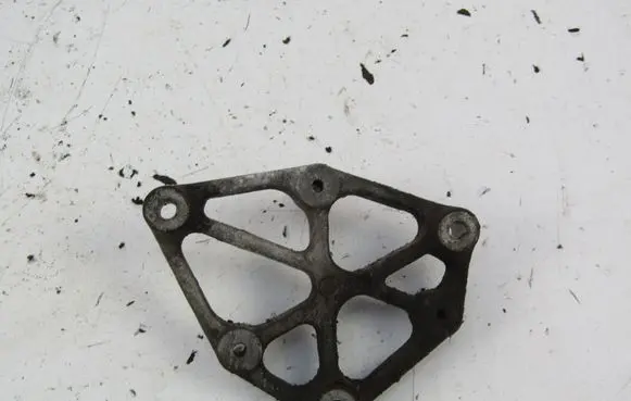 Chevrolet Lanos Engine mounting bracket 