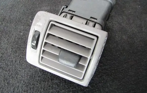 Volvo V50 Dash center air vent grill 30715099