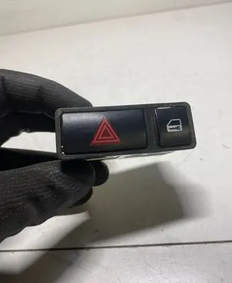 BMW 3 E46 Hazard light switch 61318368920