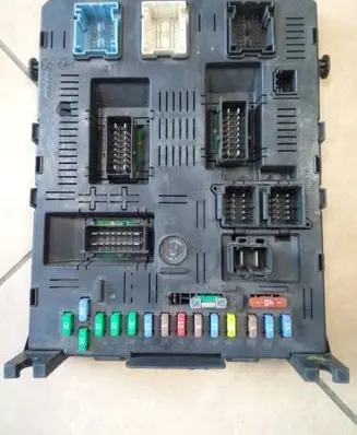 Peugeot 307 Comfort/convenience module 9661940180 NE70129