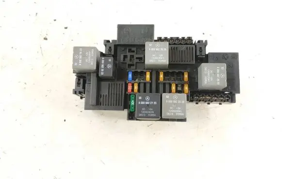 Mercedes-Benz C W205 Fuse box set 2229063302 2229066801