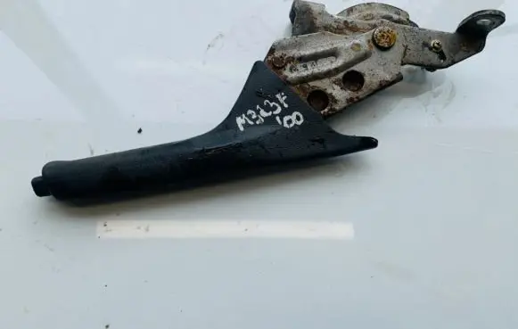 Handbrake/parking brake lever assembly