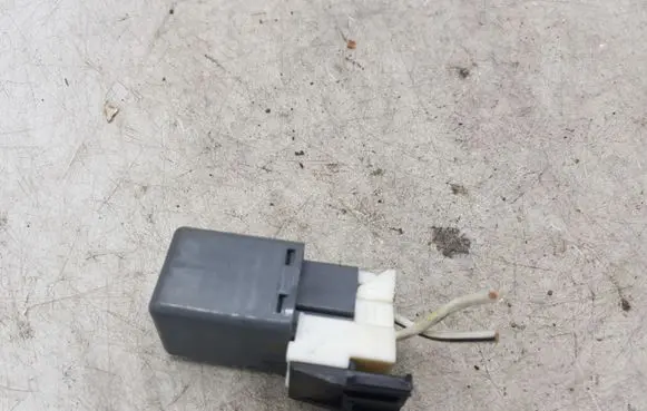 Nissan X-Trail T30 Other relay 24330C9900