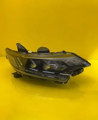 Mitsubishi Outlander Headlight/headlamp 8301D3-32