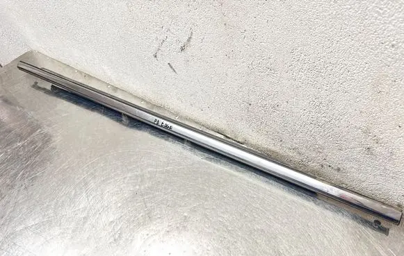 Ford Edge II Front door glass trim molding FT4BR20562