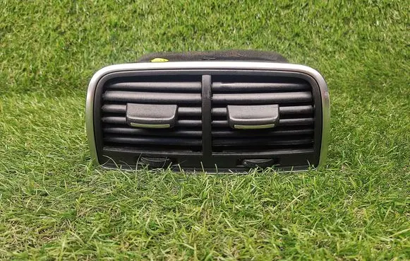 Audi A6 S6 C7 4G Rear air vent grill 4G0819203