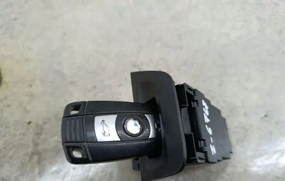 BMW 1 E81 E87 Ignition lock 6954717