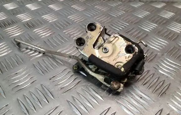 Hyundai Galloper Front door lock