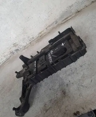 Volkswagen PASSAT CC Battery tray 1k0915333