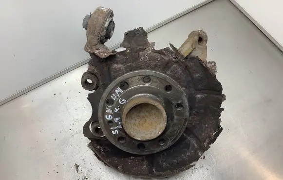 Opel Signum Rear wheel hub 
