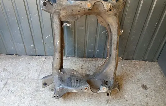 Mercedes-Benz E W212 Front axle beam A2126280457