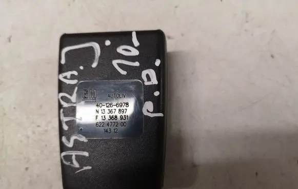 Opel Astra J Front seatbelt buckle 401266978 13367897 13368931