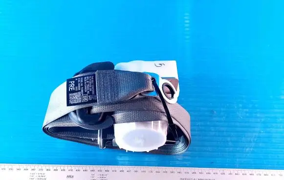 Toyota Sienna XL40 IV Front seatbelt K057601 P070231